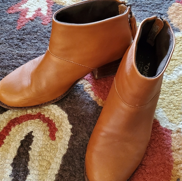 TOMS Leila Ankle Booties - Picture 5 of 5